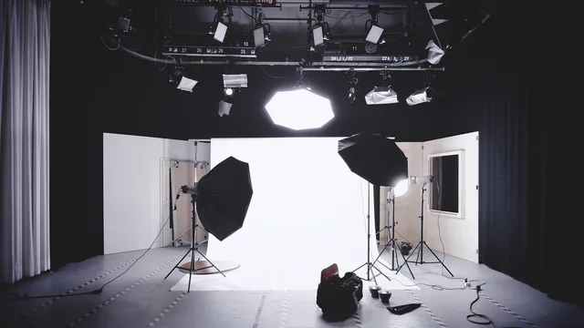 photography, studio, photo shoot, lighting, photography lighting, lighting equipment, photography equipment, flash, indoors, lights, mirror, room, spotlights, technology, workplace, photography, photography, studio, studio, studio, studio, studio. Studio insulation lessons: what goes wrong when nobody checks first
